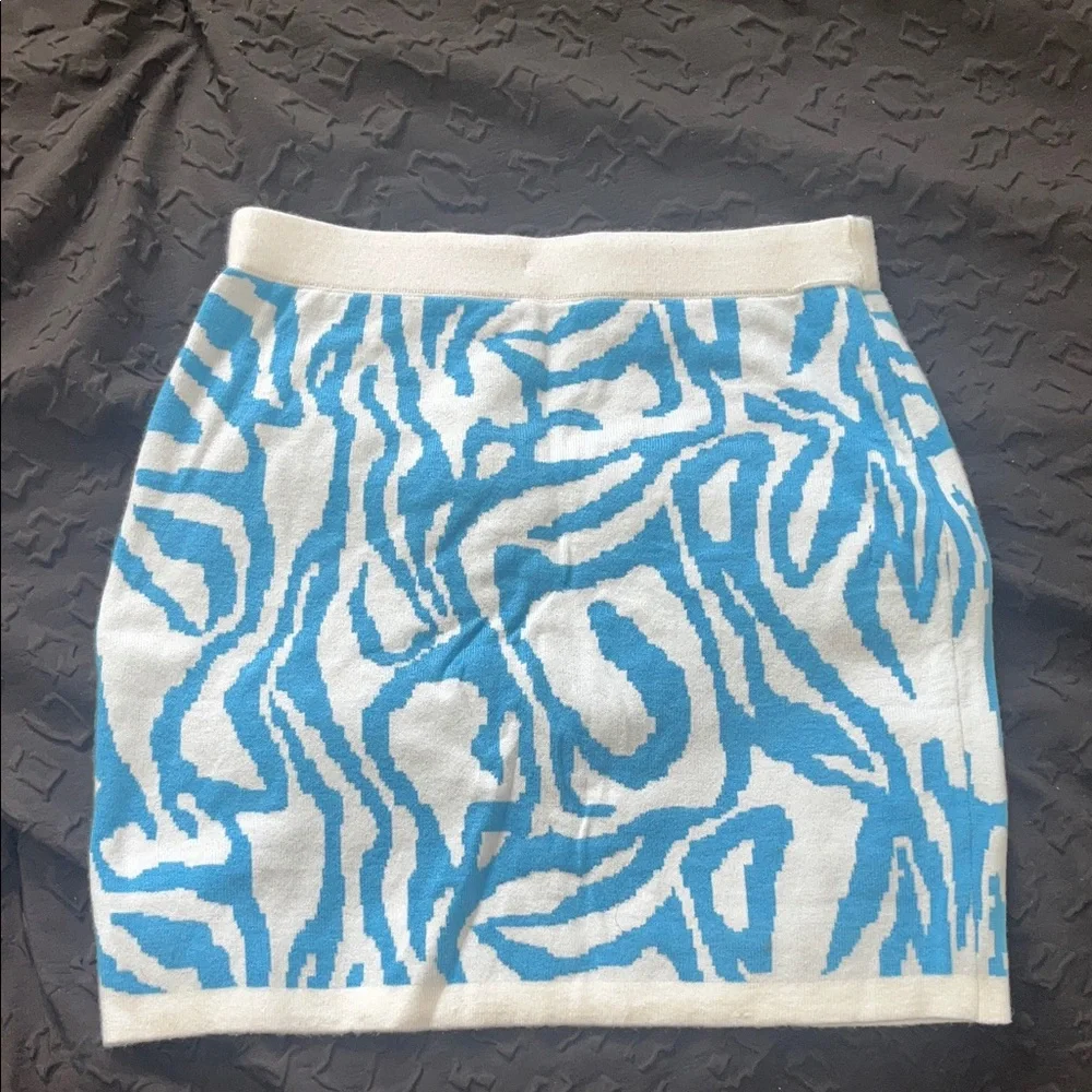 Matching Set - Picture 2 of 6